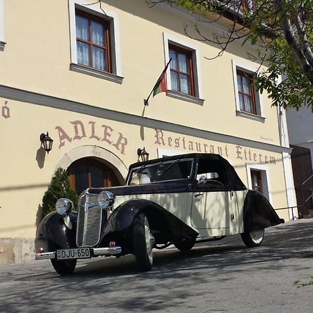 Adler Panzio Hotel Budaörs Buitenkant foto