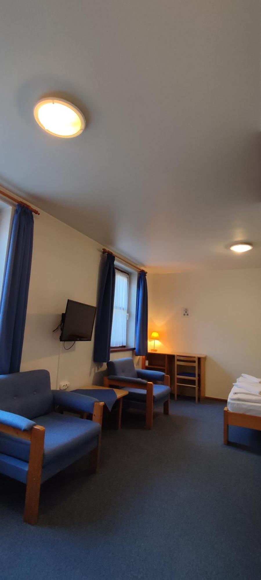 Adler Panzio Hotel Budaörs Buitenkant foto
